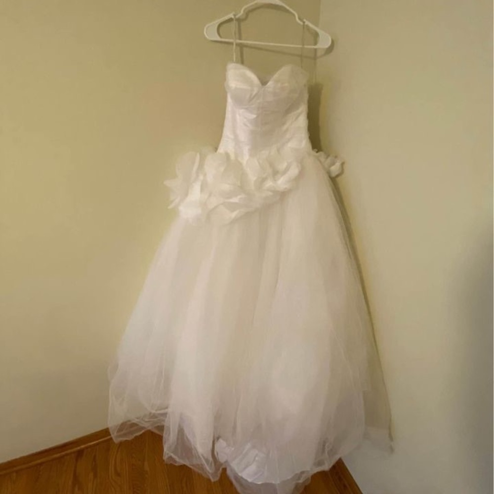 Vera Wang Wedding Dress